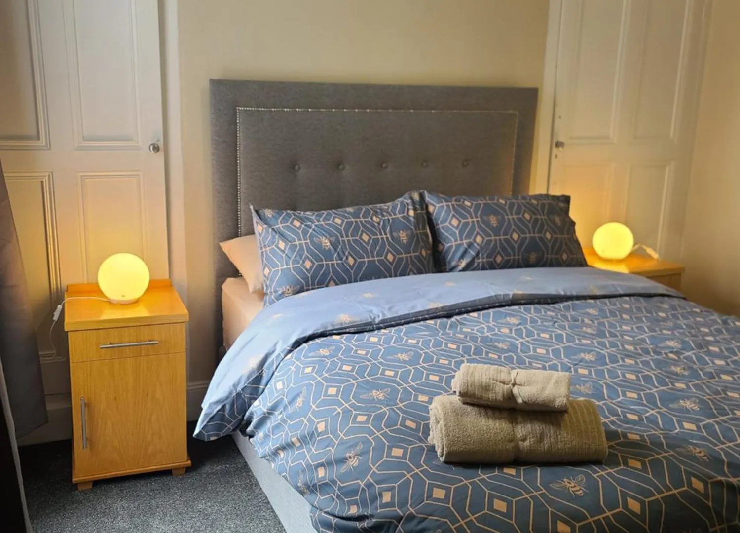 Roskeen Townhouse Belfast Homestay
