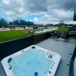 Belle Vue With Hot Tub York
