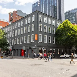 Easyhotel Hotel